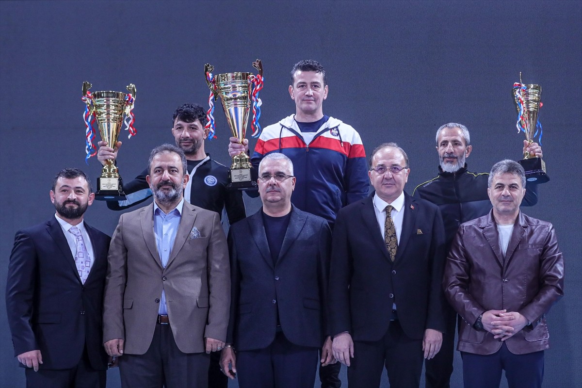 Türkiye Güreş Federasyonu tarafından Çorum’da düzenlenen 20 Yaş Altı Grekoromen Türkiye Güreş...