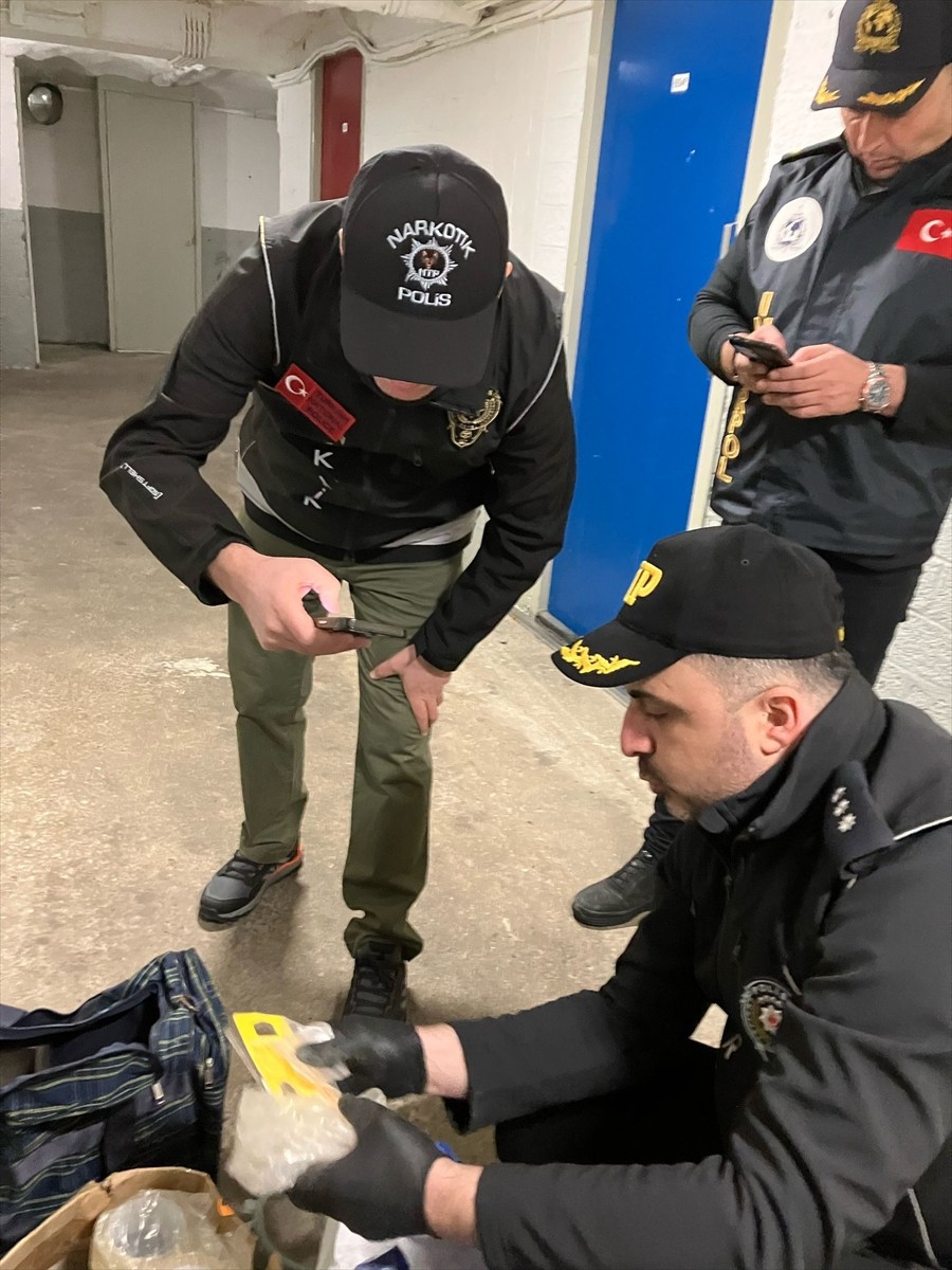 Türkiye, İspanya, Almanya, Hollanda ve Belçika'da eş zamanlı gerçekleştirilen "Orkinos-Bulut"...