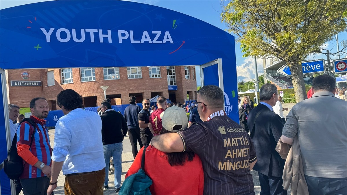 UEFA Gençlik Ligi'nde finalinde Trabzonspor 19 Yaş Altı Futbol Takımı, İspanya temsilcisi...