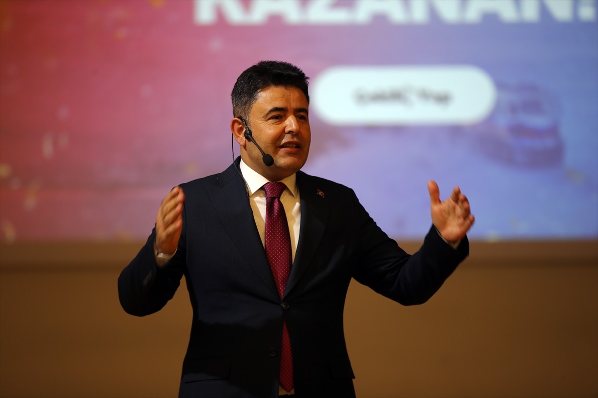 Ulaştırma ve Altyapı Bakan Yardımcısı Osman Boyraz, Muğla'da bakanlık tarafından organize edilen...