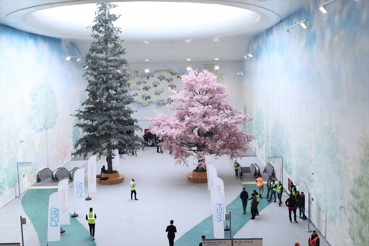 Ulaştırma ve Altyapı Bakanı Abdulkadir Uraloğlu, Başakşehir-Çam ve Sakura Şehir...