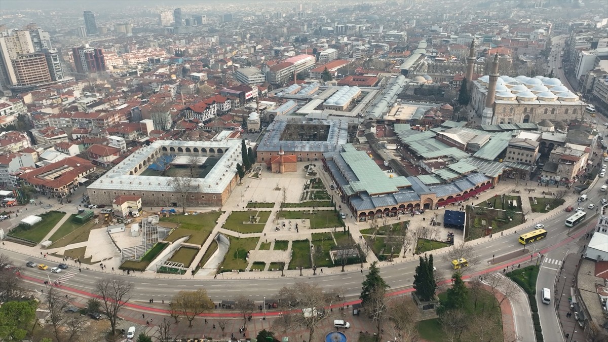 UNESCO Dünya Mirası Listesi'nde yer alan Bursa'daki Tarihi Hanlar ve Çarşılar Bölgesi...