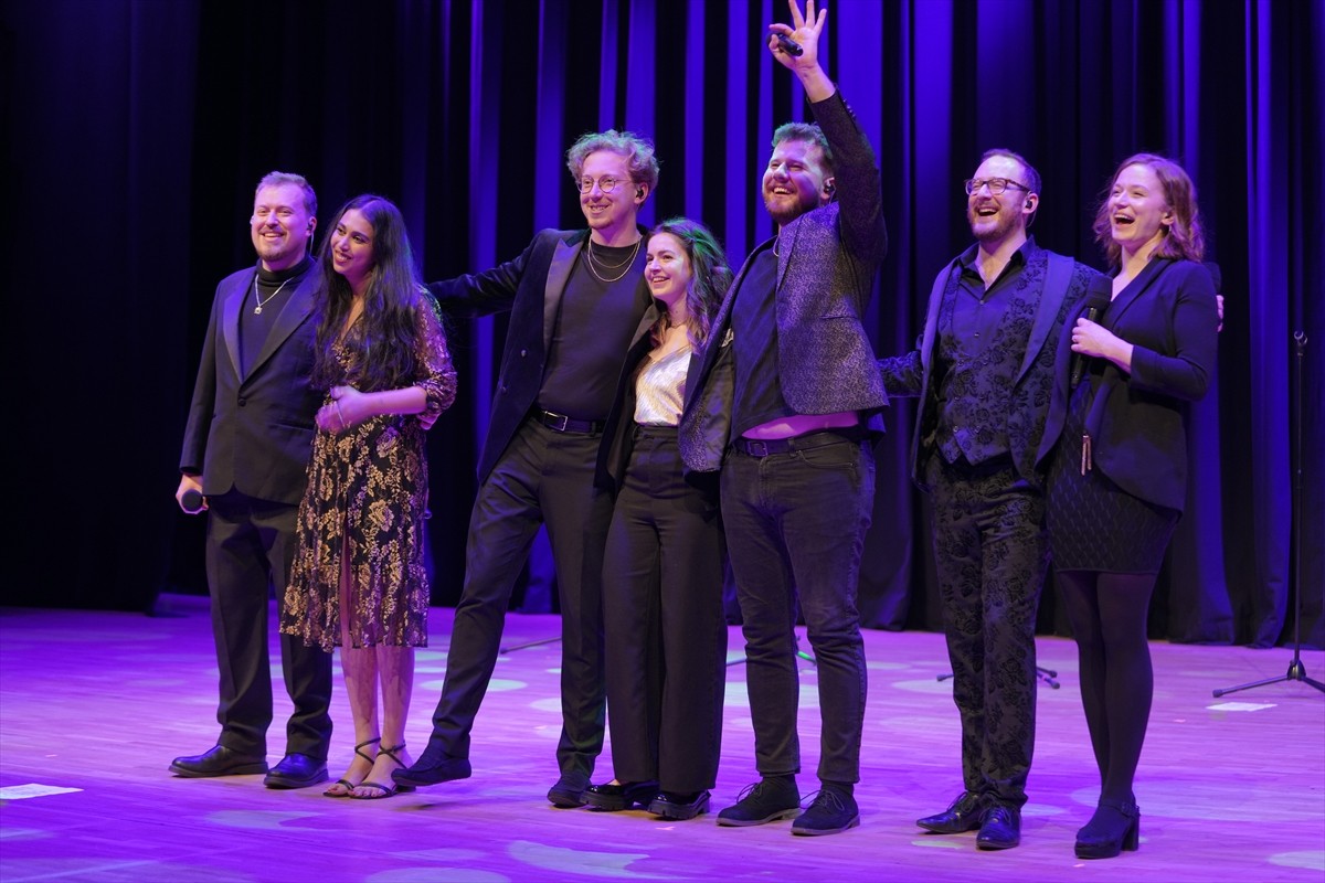 Vokal müziğin önde gelen isimlerinden 5 Grammy ödüllü The Swingles grubu, İstanbul Büyükşehir...