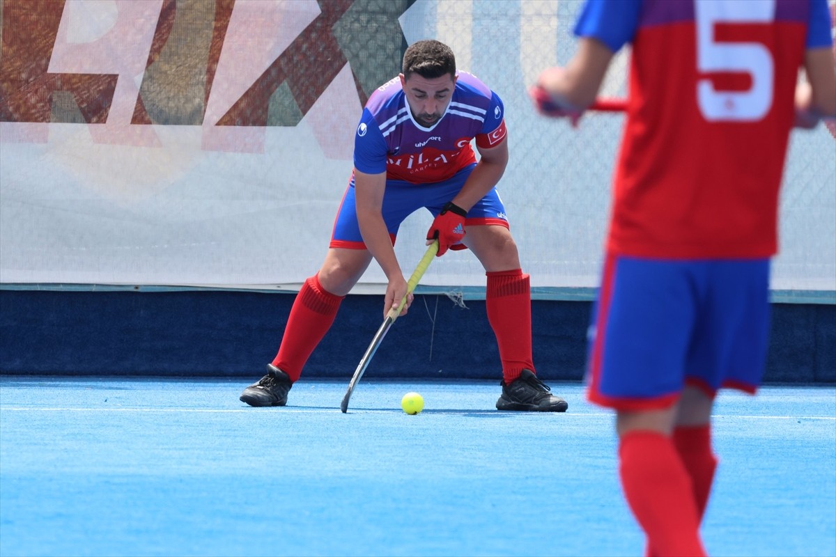 Açık Alan Hokeyi Erkekler Süper Lig play-off yarı finalinde normal süresi 2-2 biten maçta...