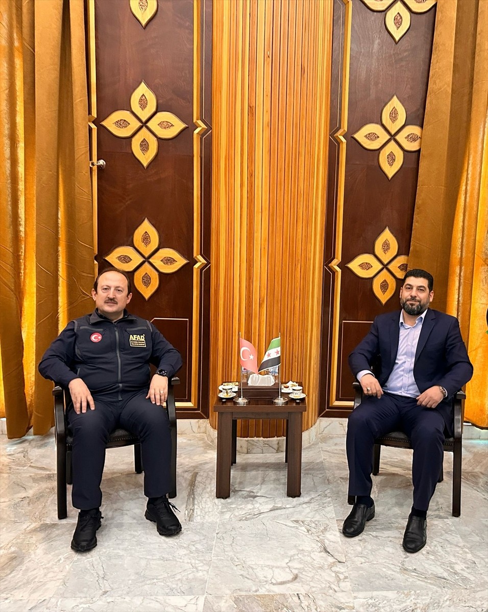 Afet ve Acil Durum Yönetimi (AFAD) Başkanı Ali Hamza Pehlivan, Lazkiye Valiliğini ziyaret etti....