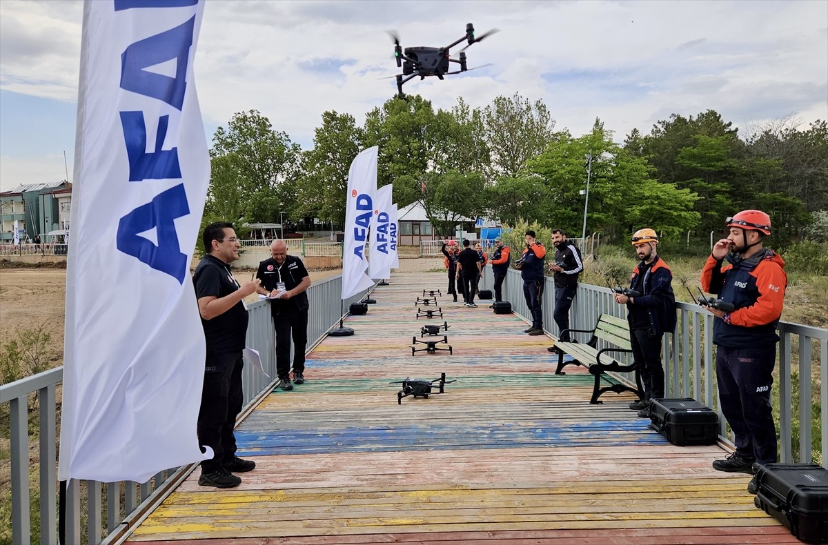 Afet ve Acil Durum Yönetimi Başkanlığı (AFAD) tarafından personele yönelik düzenlenen "Dron ile...