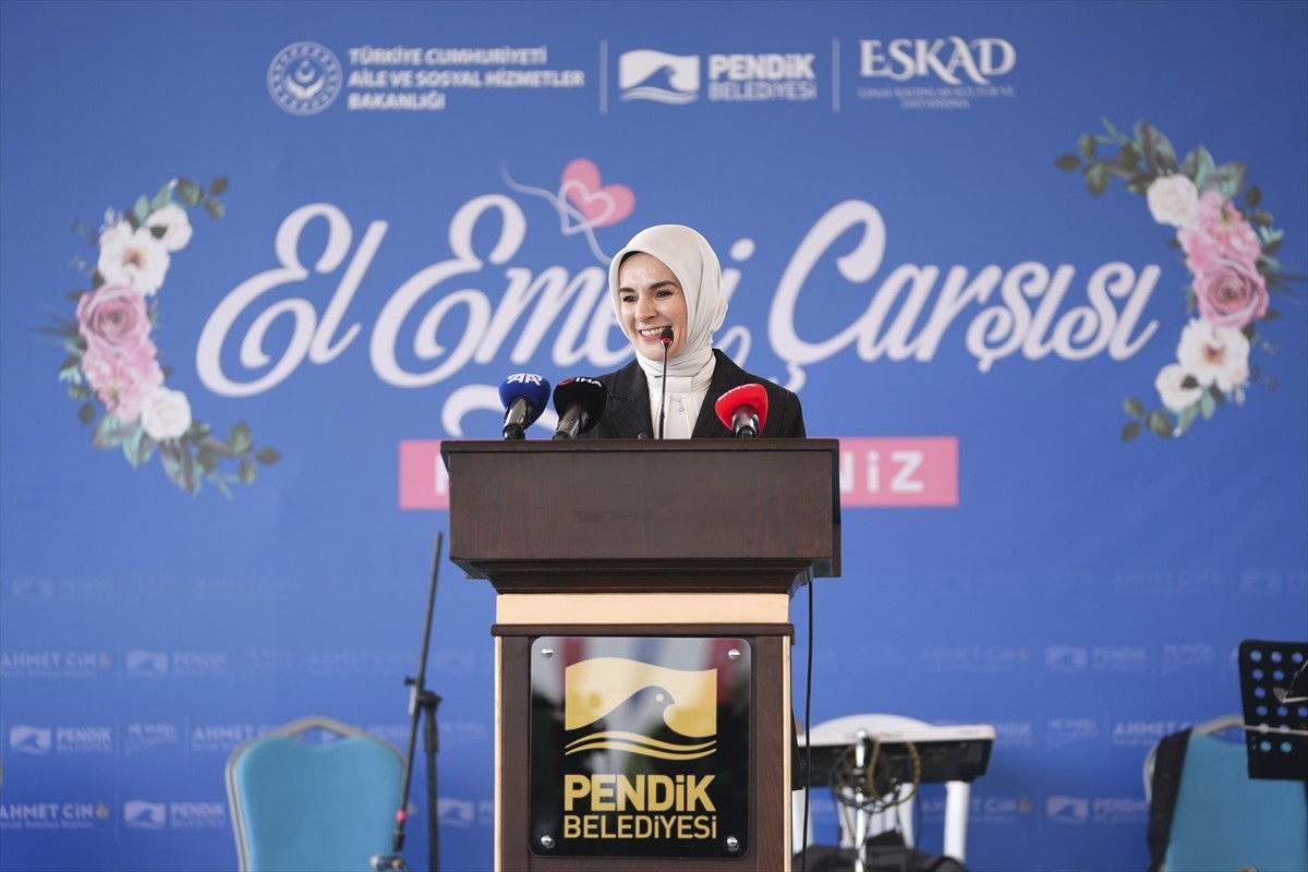 Aile ve Sosyal Hizmetler Bakanı Mahinur Özdemir Göktaş, Pendik Belediyesi ile Pendik Esnaf...