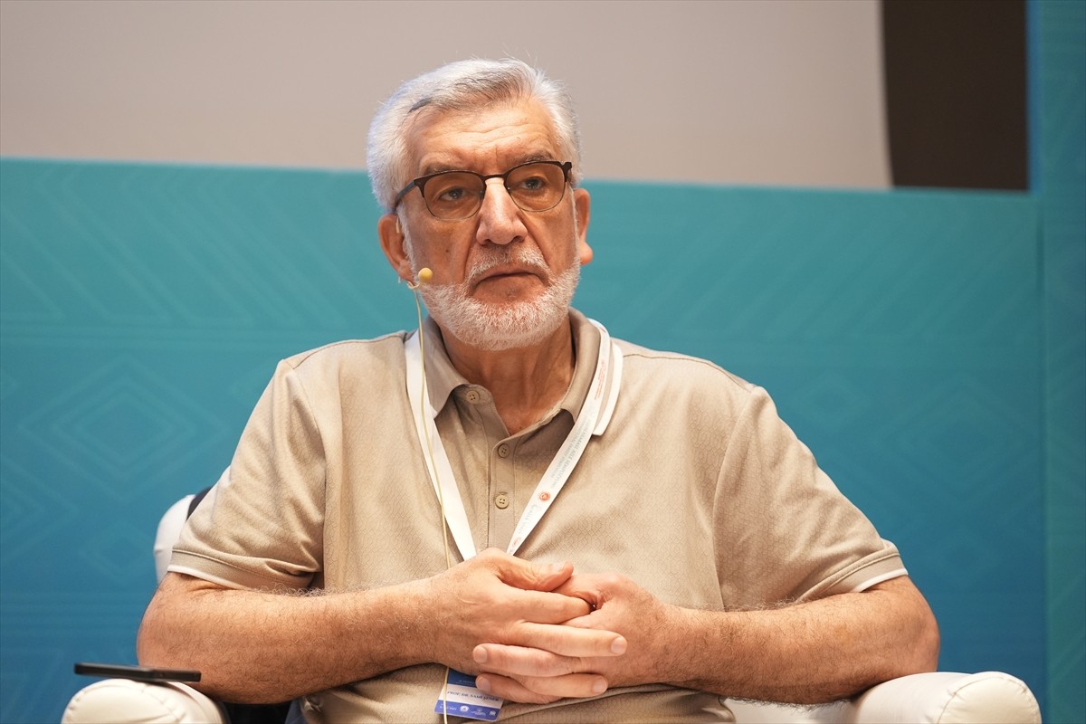 Aile ve Sosyal Hizmetler Bakanlığının katkılarıyla, İstanbul Aile Vakfı tarafından "21. Yüzyılda...