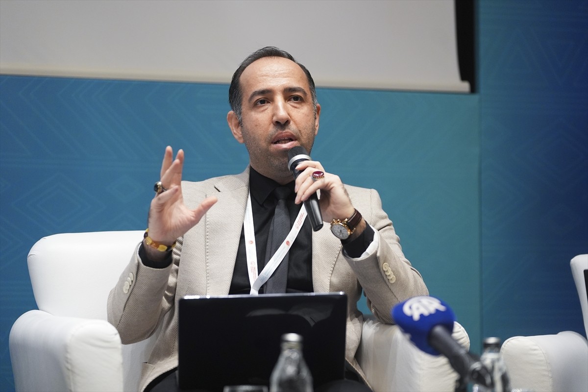 Aile ve Sosyal Hizmetler Bakanlığının katkılarıyla İstanbul Aile Vakfı tarafından "21. Yüzyılda...