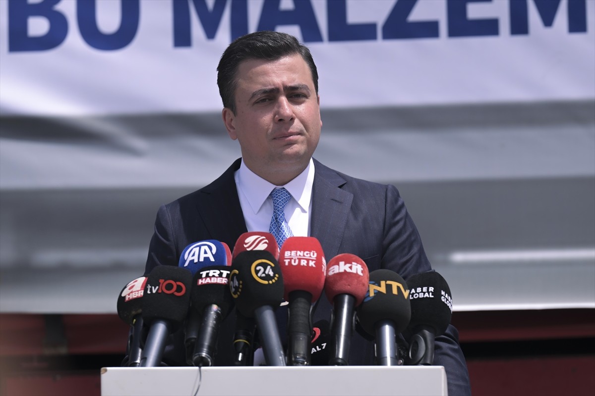 AK Parti Ankara Milletvekili Osman Gökçek, Başkent Millet Bahçesi girişinde, Ankara Büyükşehir...