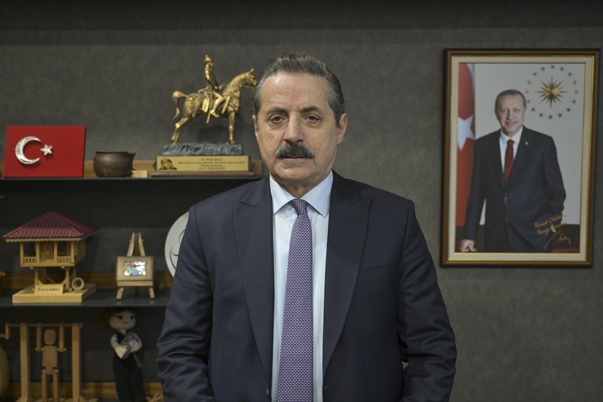 AK Parti Artvin Milletvekili Faruk Çelik, Çalışma ve Sosyal Güvenlik Bakanlığı döneminde 1...