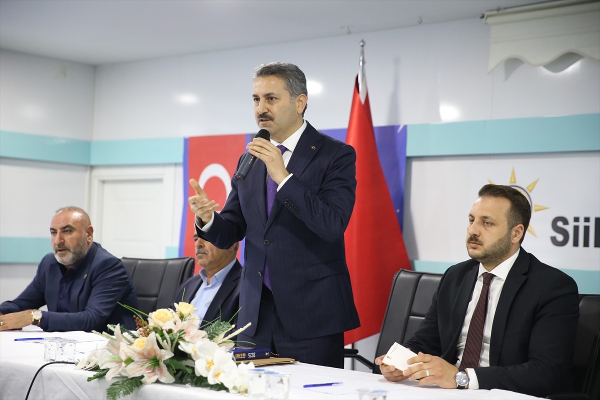 AK Parti Yerel Yönetimler Başkan Yardımcısı Eyüp Eroğlu, AK Parti Siirt İl Başkanlığı'nı ziyaret...