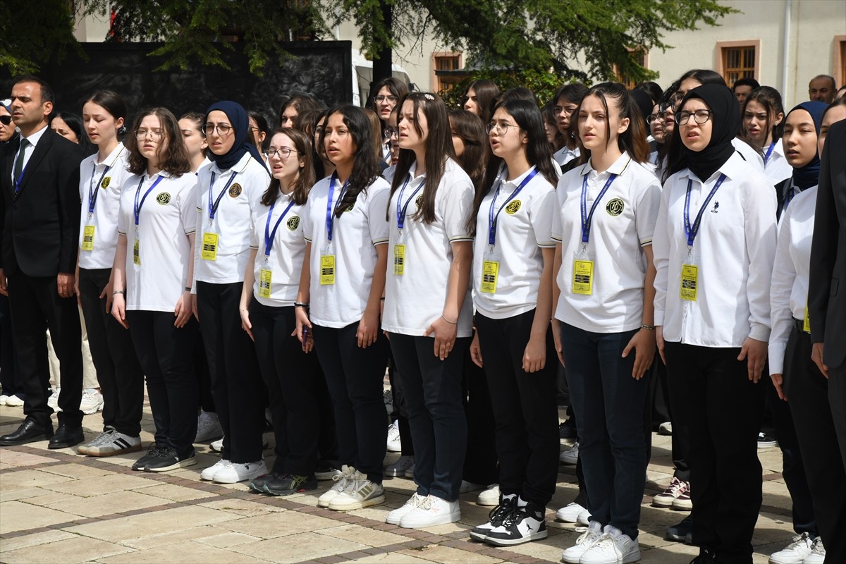 Anadolu'nun ilk devlet lisesi olan ve Çanakkale ile Kurtuluş savaşlarına katılan öğrencilerinden...