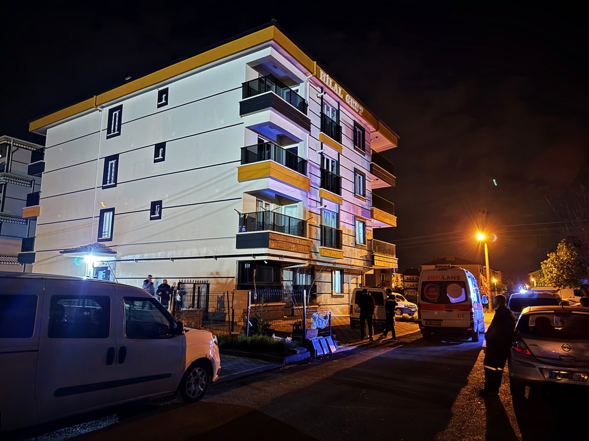 Ankara’nın Çubuk ilçesinde 21 yaşındaki kadını tabancayla öldüren komşusu aynı silahla intihar...