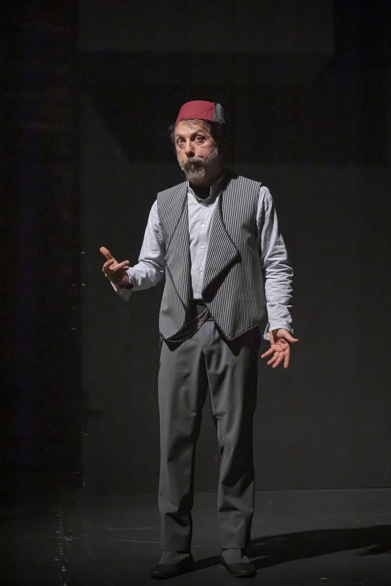 Antalya Devlet Opera ve Balesi (DOB), "7 Kocalı Hürmüz" müzikalini sanatseverlerle...