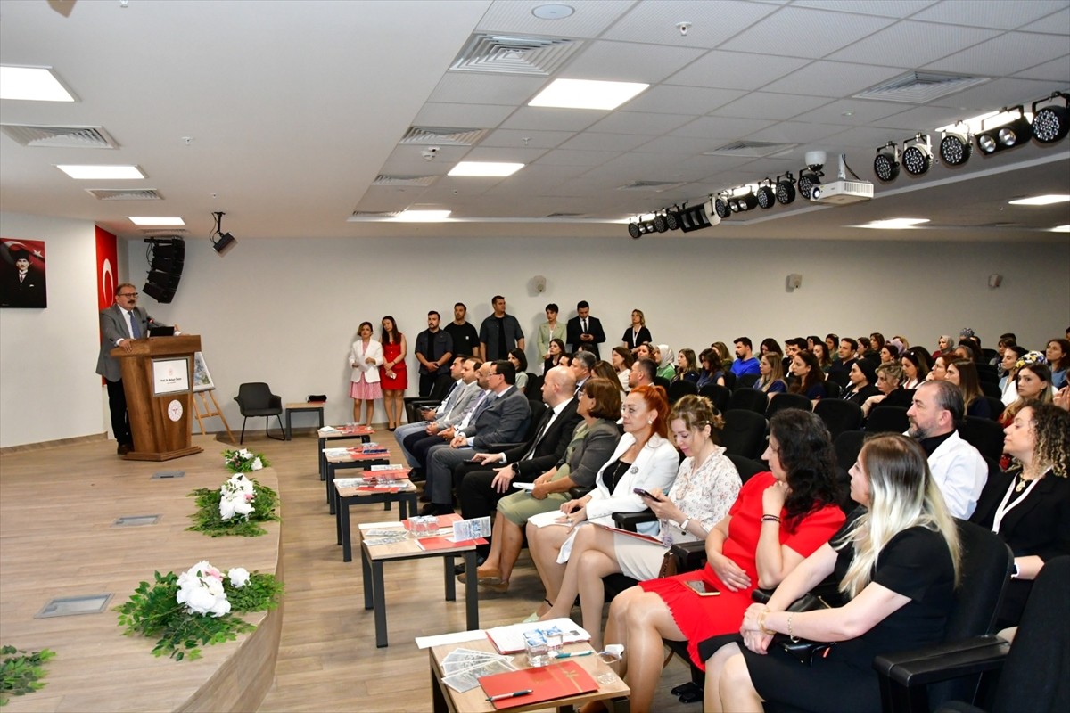 Antalya Şehir Hastanesi ile Sağlık Bilimleri Üniversitesi işbirliğiyle "1. Hemşirelik ve İnovasyon...