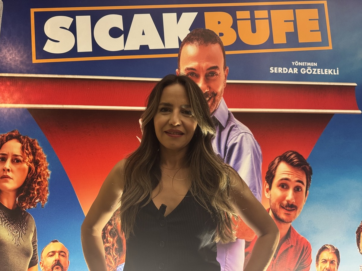 Başrollerini Hakan Yılmaz ve Orkuncan İzan'ın paylaştığı D Media imzalı "Sıcak Büfe" filmi, 16...