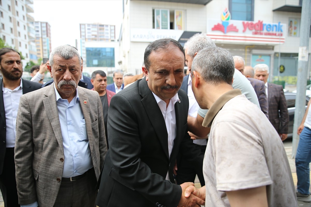 Büyük Birlik Partisi (BBP) Genel Başkan Yardımcısı Uğur Bulut (sağ 2), geçirdiği kalp krizi sonucu...