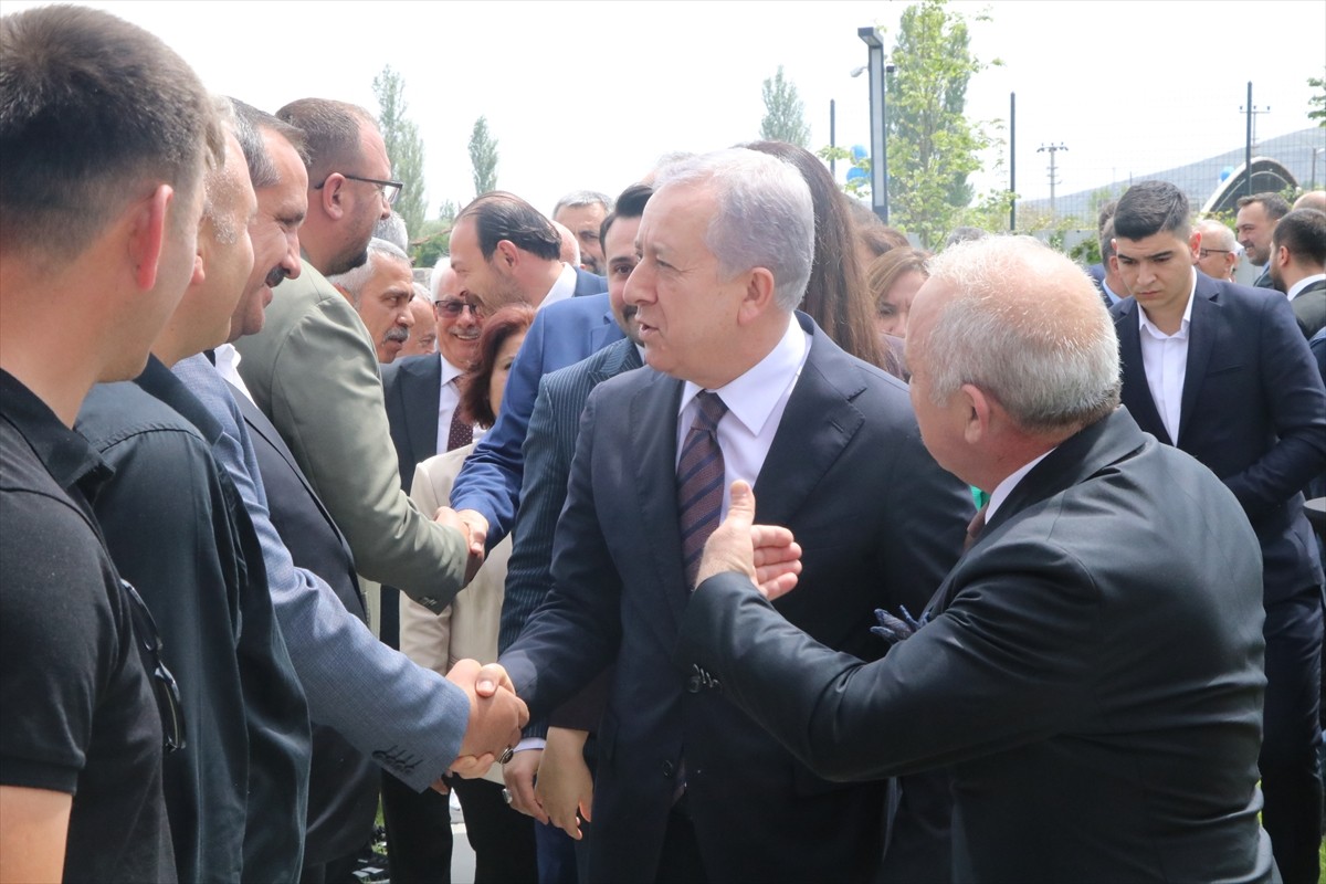 Çankırı Belediyesi tarafından Abdülhalik Renda Mahallesi Ankara yolunda 9,5 dekar arazi üzerinde...