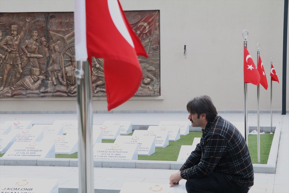 Çankırı Gençlik ve Spor İl Müdürlüğünde güvenlik görevlisi Okan Sütçüoğlu, izin günlerinde şehit...