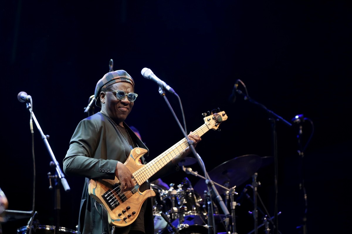 Caz ve dünya müziğinin önde gelen isimlerini Antalya'da buluşturan Akra Caz Festivali'nde, Grammy...