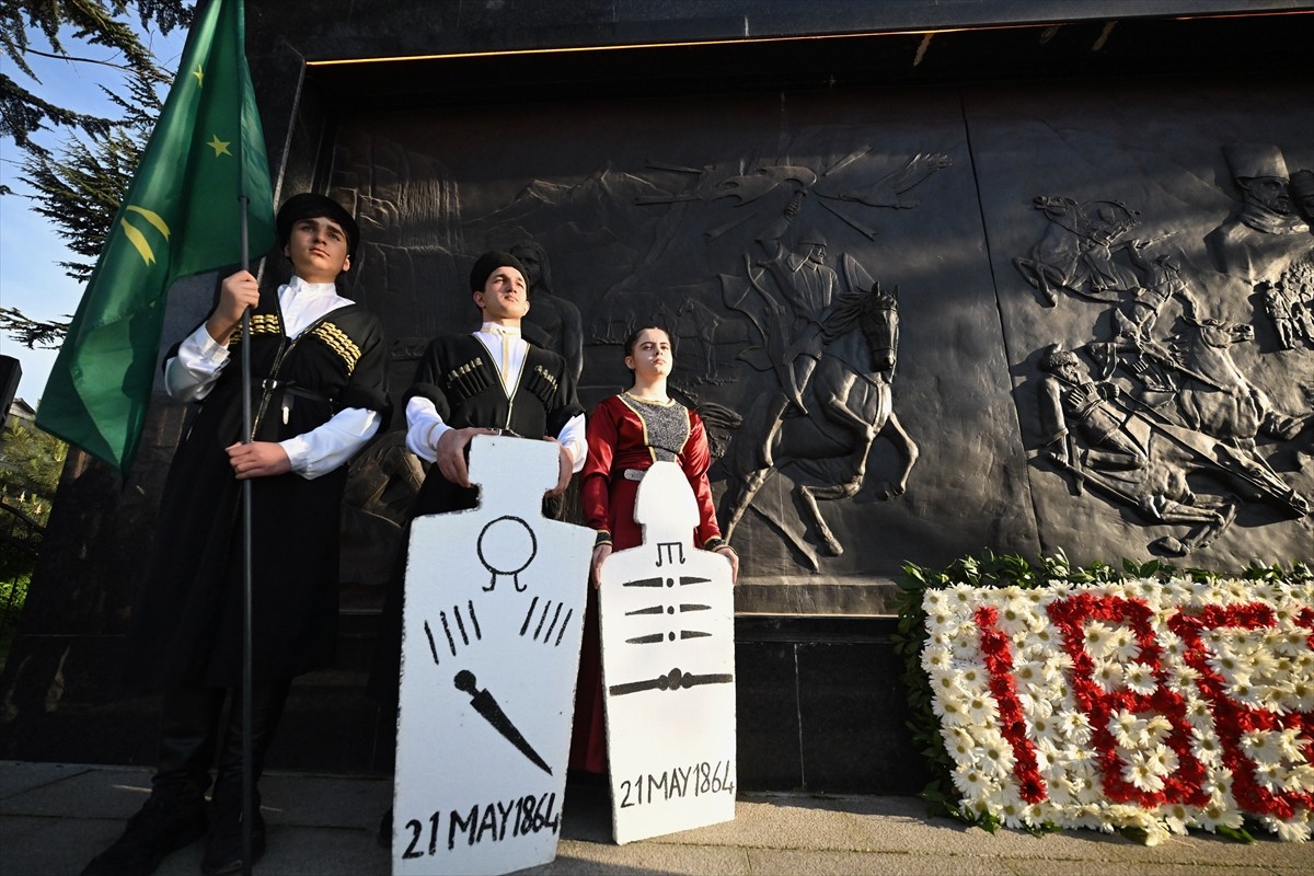 Çerkez Sürgünü'nün 161. yılı dolayısıyla Düzce'de geniş katılımlı yürüyüş ve anma programı...