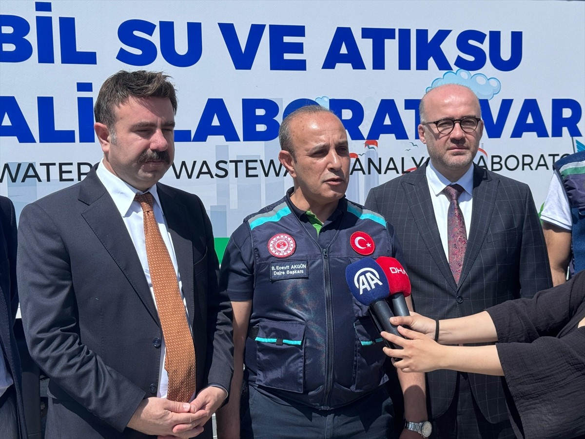 Çevre, Şehircilik ve İklim Değişikliği Bakanlığınca müsilajla mücadele amacıyla hayata geçirilen...