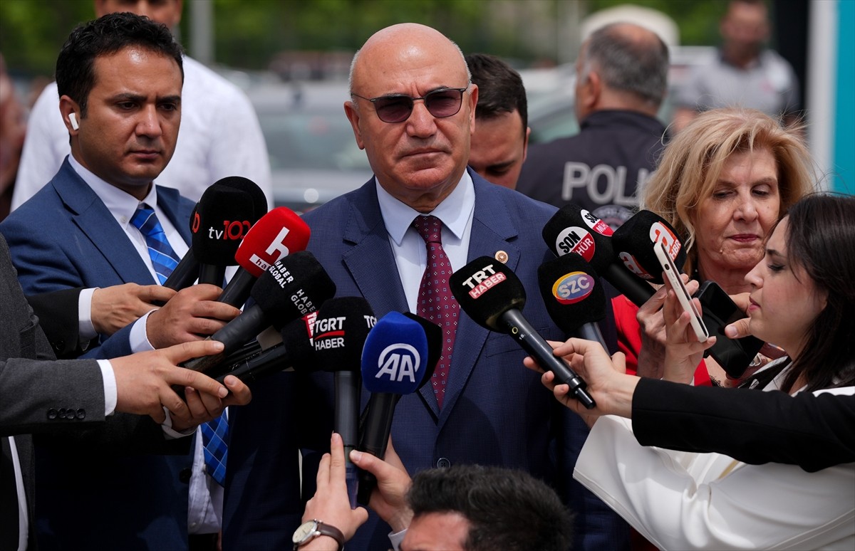 CHP'nin 4-5 Kasım 2023 tarihlerinde gerçekleşen 38. Olağan Kurultayı ile 6 Nisan 2025'teki 21....