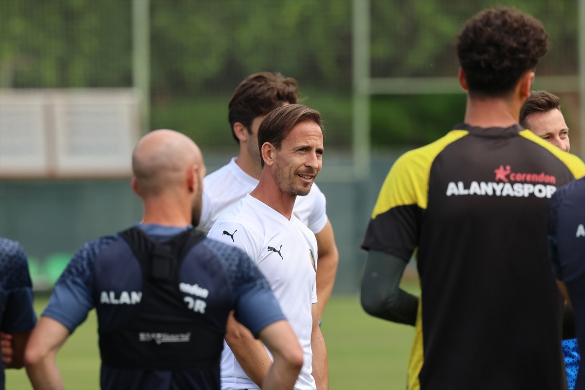 Corendon Alanyaspor, Trendyol Süper Lig'in 36. haftasında yarın evinde oynayacağı Beşiktaş maçının...