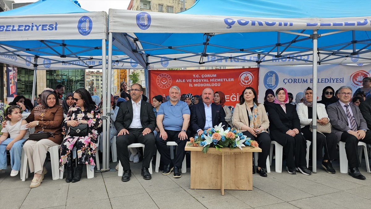 Çorum'da "Aile Yılı" etkinlikleri kapsamında "Ailemiz, Geleceğimiz" temalı festival düzenlendi....