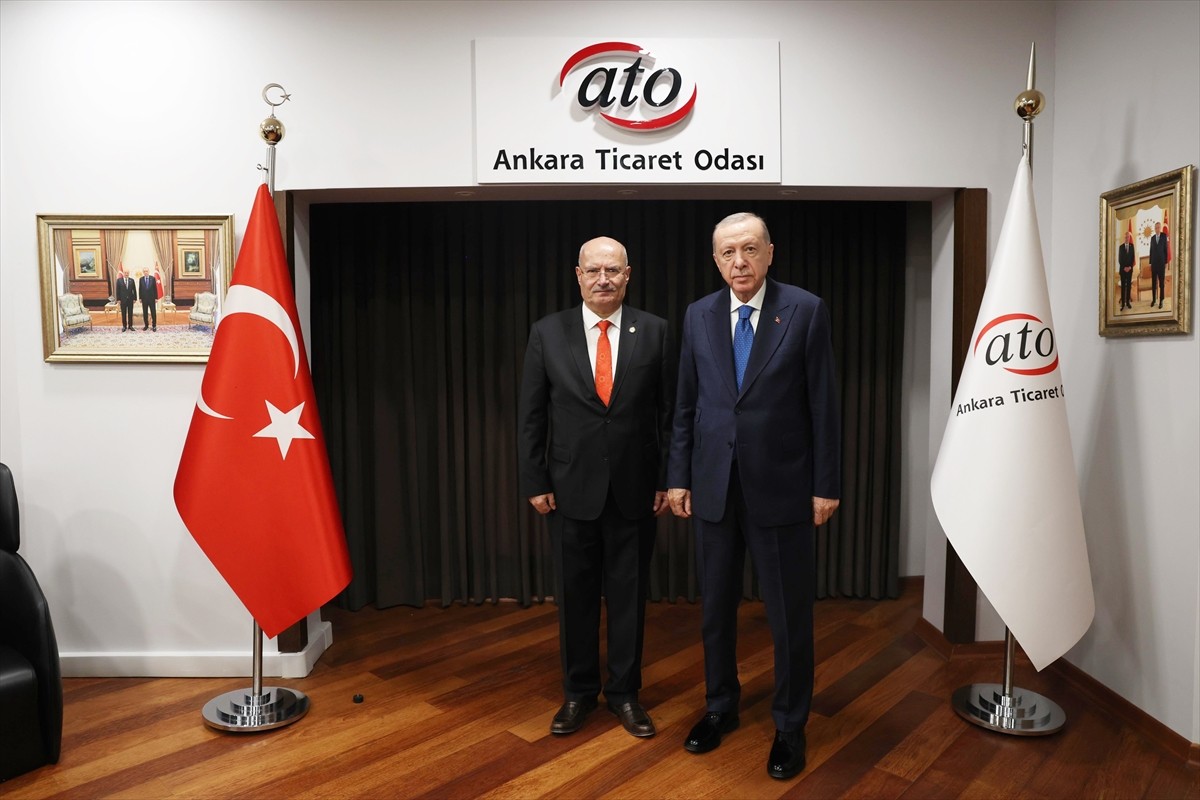 Cumhurbaşkanı Recep Tayyip Erdoğan, Ankara Ticaret Odası'nı (ATO) ziyaret etti. Erdoğan...