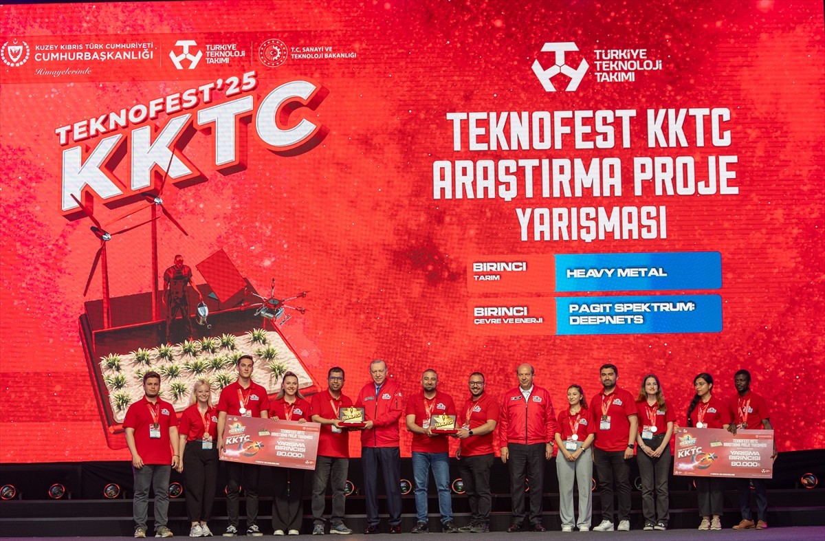 Cumhurbaşkanı Recep Tayyip Erdoğan, eski Ercan Havalimanı'nda düzenlenen, AA'nın global iletişim...