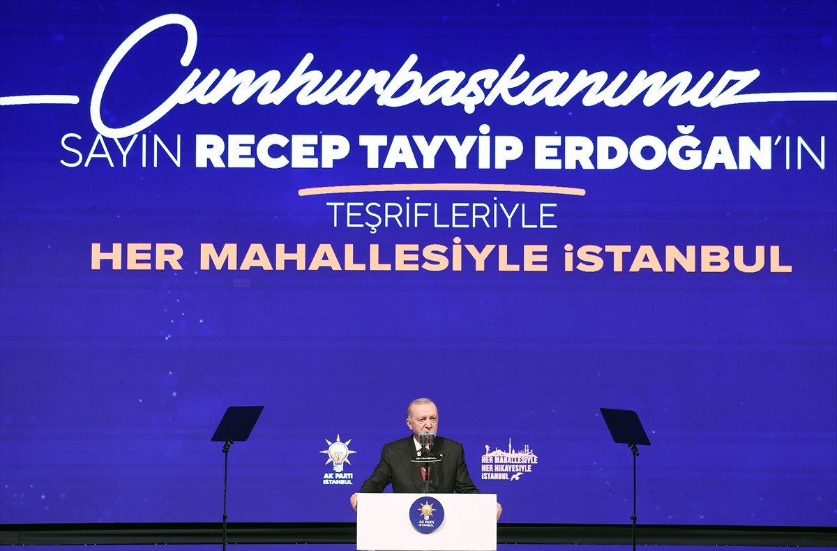 Cumhurbaşkanı Recep Tayyip Erdoğan, İstanbul Kongre Merkezi'nde düzenlenecek "Her Mahallesiyle...
