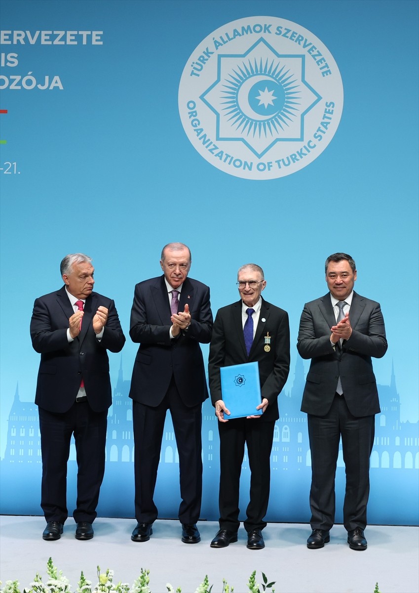 Cumhurbaşkanı Recep Tayyip Erdoğan, Macaristan'ın başkenti Budapeşte'de gerçekleştirilen Türk...