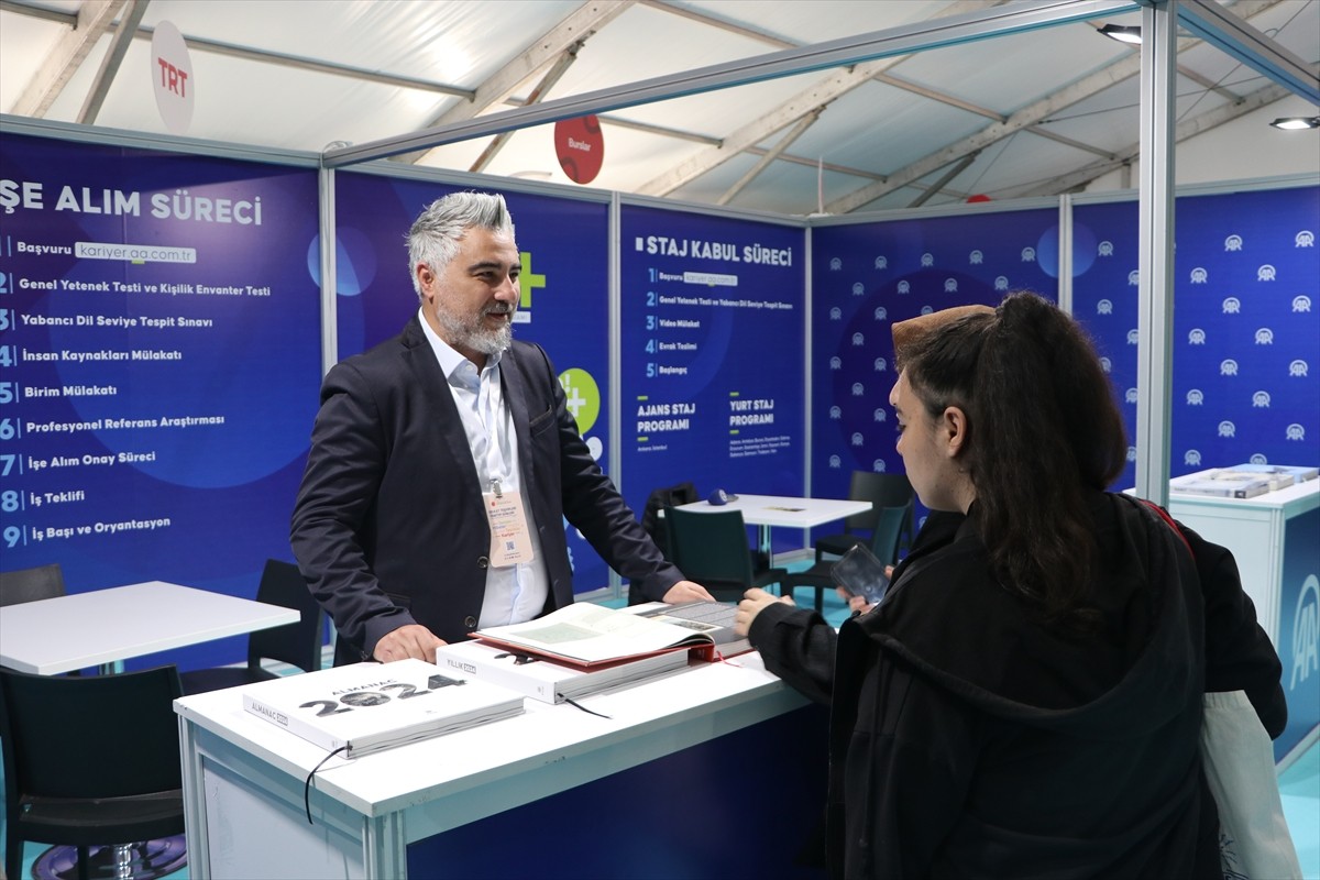 Cumhurbaşkanlığı İletişim Başkanlığı koordinasyonunda gençlere yönelik hazırlanan "Devlet...