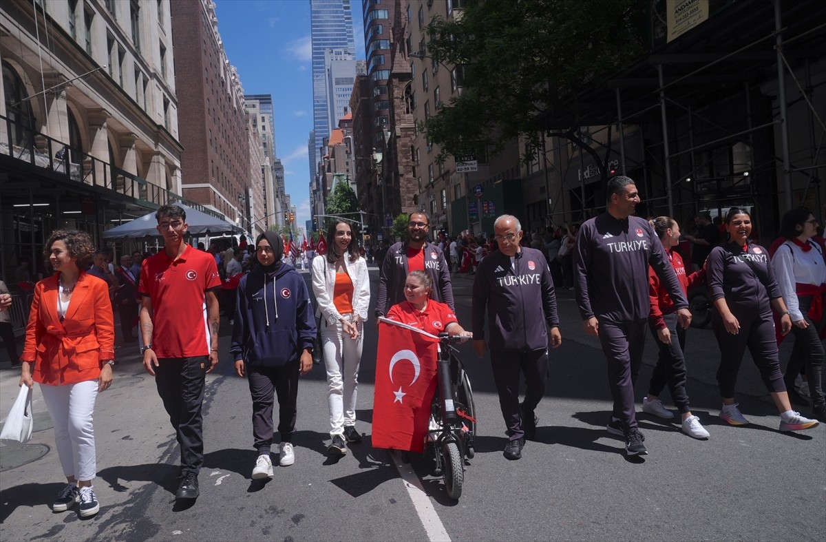 Cumhurbaşkanlığı İletişim Başkanlığının koordinasyonunda, ABD'nin New York kentinde "42. Türk Günü...