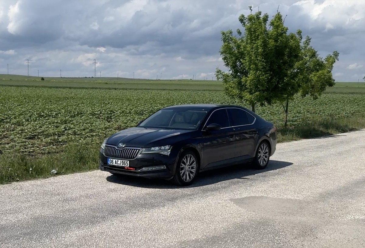 DEM Parti Van Milletvekili Pervin Buldan, eski HDP Eş Genel Başkanı Selahattin Demirtaş'ı, tutuklu...