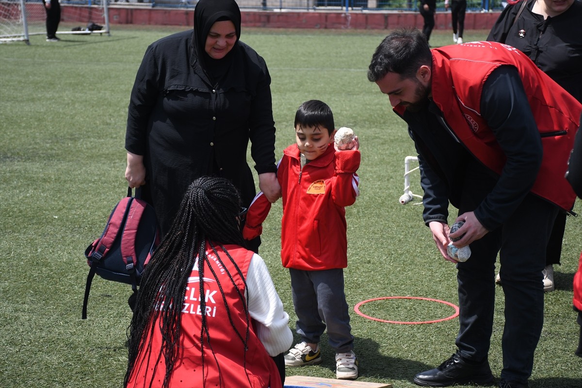 Düzce'de 10-16 Mayıs Engelliler Haftası kapsamında özel bireylere yönelik açık havada spor...