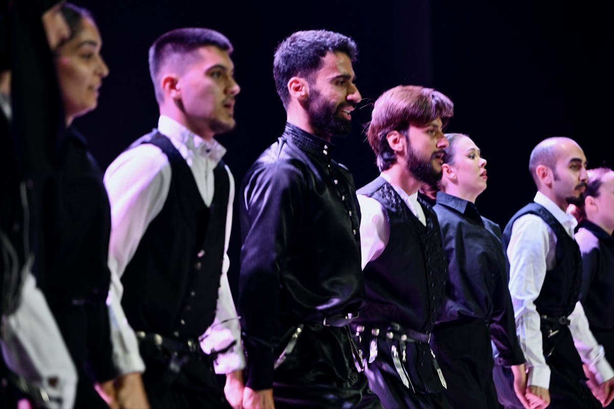 Düzce Üniversitesi (DÜ) Kültür Sanat ve Dans Topluluğunca, Gençlik ve Spor Bakanlığı destekli...