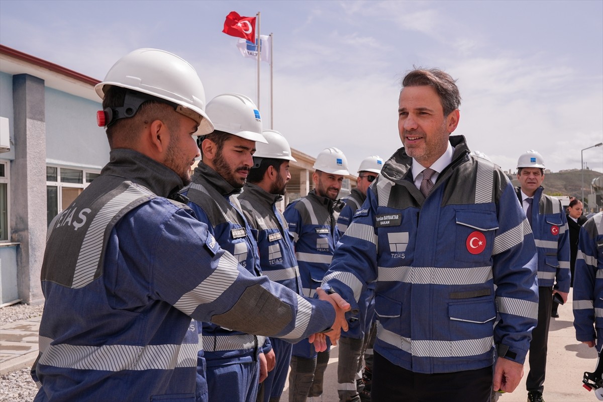 Enerji ve Tabii Kaynaklar Bakanı Alparslan Bayraktar, Gölbaşı'ndaki Orta Anadolu Yük Tevzi ve...