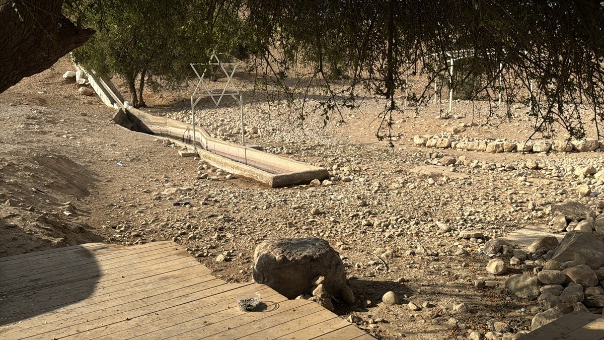 Filistinli yetkililer, işgal altındaki Batı Şeria'nın en önemli doğal kaynaklarından Auca...