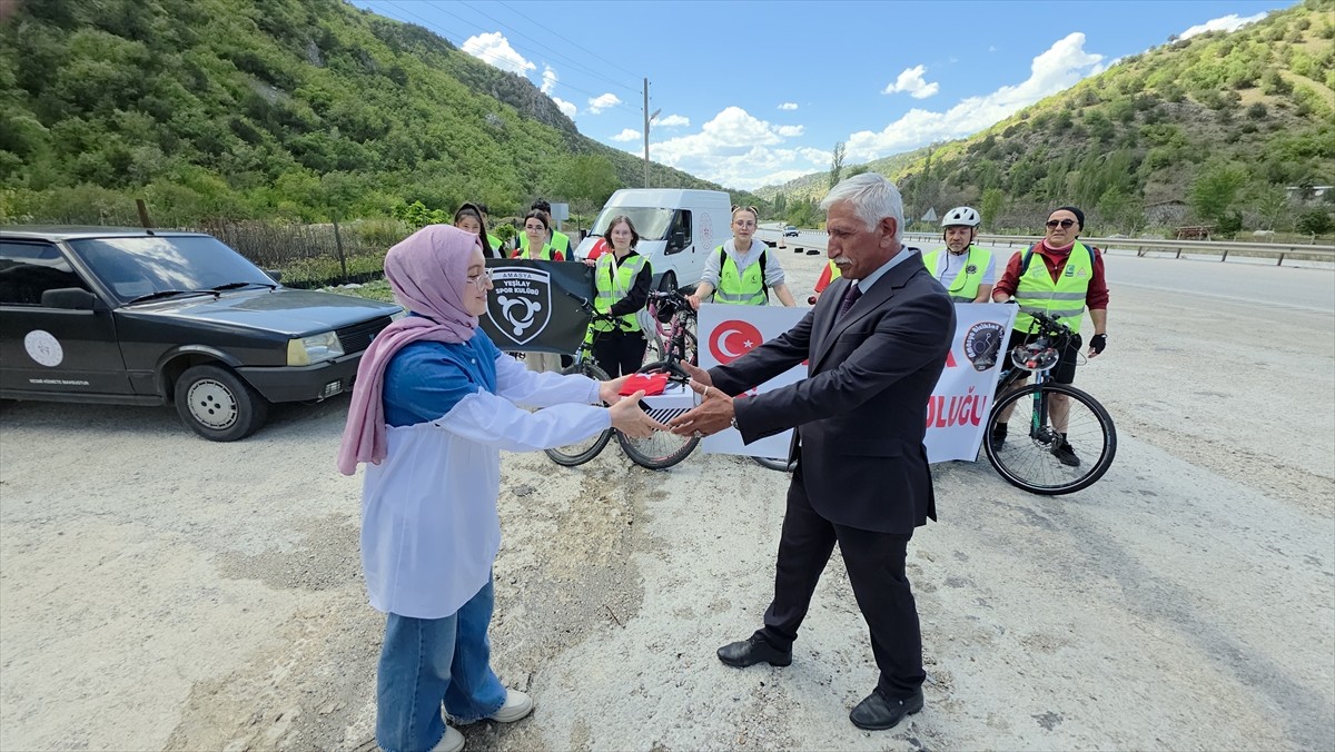 Gazi Mustafa Kemal Atatürk'ün Selanik'te doğduğu evin bahçesinden Samsun'a ulaştırılmak üzere...