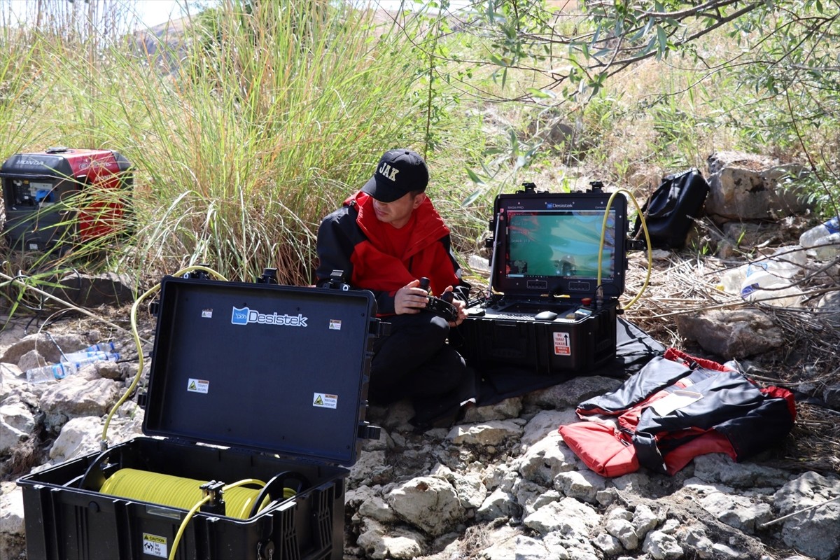 Gaziantep'in Araban ilçesinde kaybolan 10 yaşındaki otizmli çocuğu bulmak için başlatılan arama...