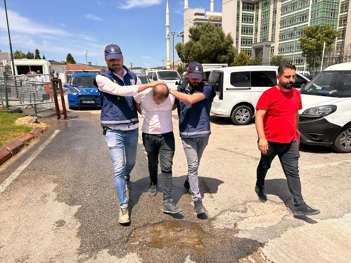 Gaziantep'te taksi şoförünü araç içerisinde yaralayan kişi yakalandı.