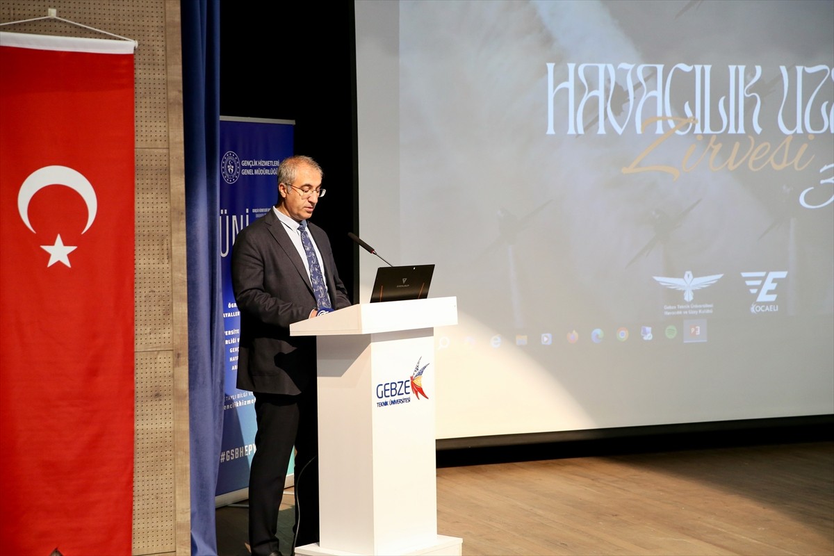 Gebze Teknik Üniversitesi (GTÜ) Havacılık ve Uzay Kulübünce bu yıl 3'üncüsü düzenlenen Havacılık...
