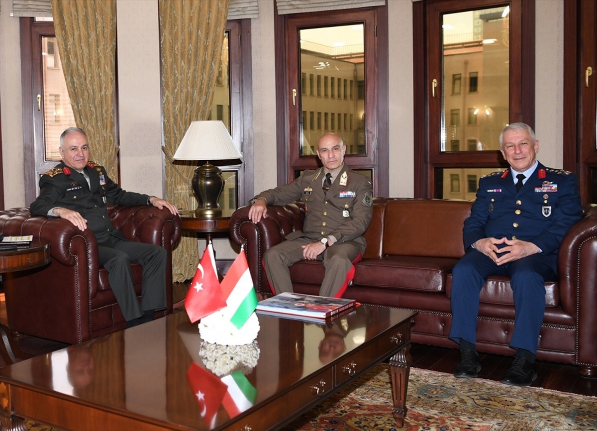Genelkurmay Başkanı Orgeneral Metin Gürak, Macaristan Savunma Kuvvetleri Müşterek Harekat Komutanı...