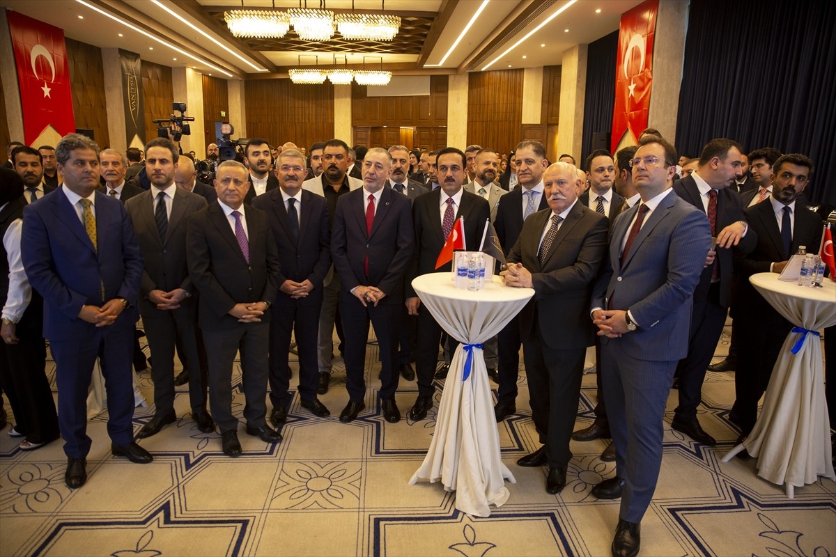 Irak'ın Erbil kentinde, Van Ticaret ve Sanayi Odası (TSO) tarafından Van kültürü ve yemeklerini...