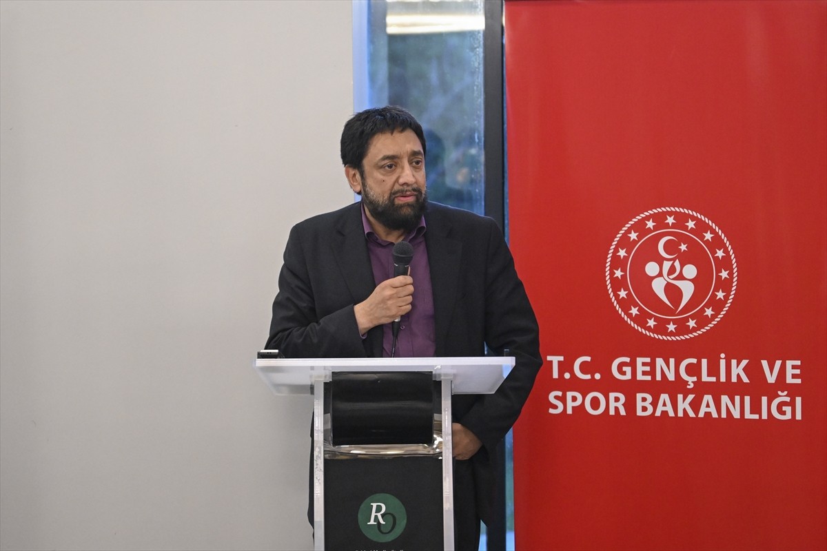 İslam dünyasına yönelik yerleşik oryantalist yaklaşımları sorgulayan ReOrient: Critical Muslim...