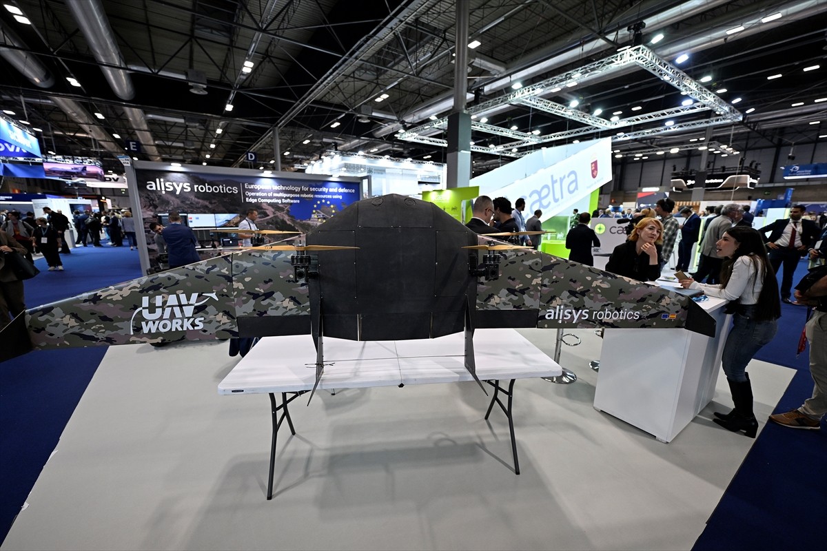 İspanya'nın başkenti Madrid'deki Uluslararası Savunma ve Güvenlik Fuarı'na (FEINDEF) ilk kez milli...