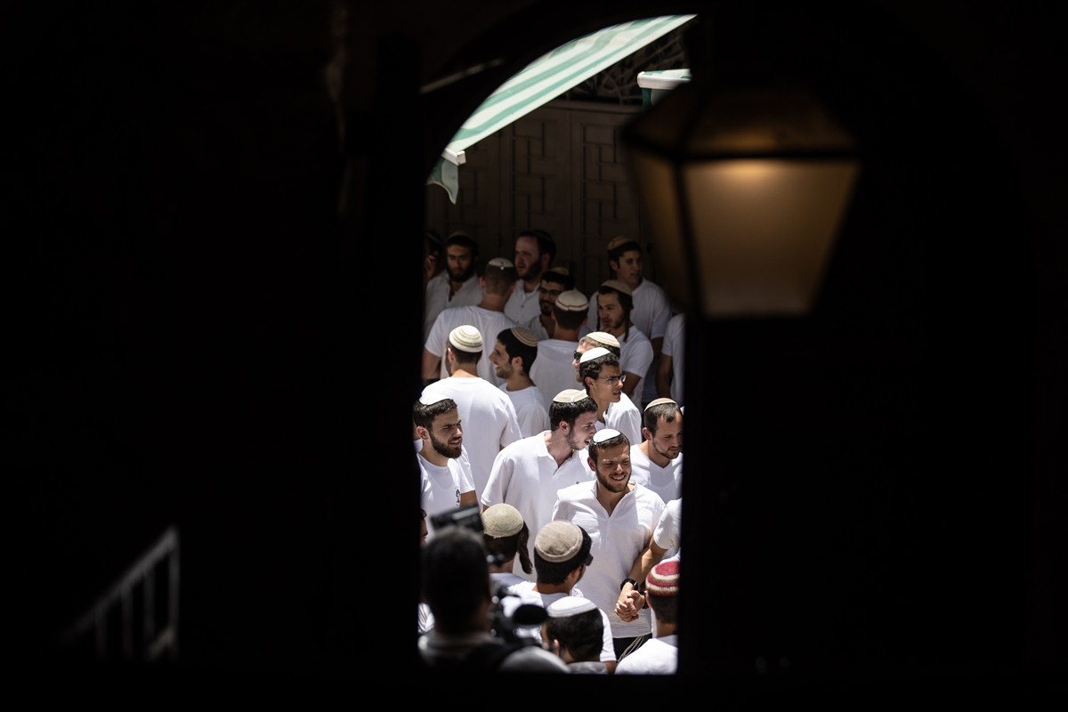 İsrail'de aşırı sağcı fanatik grupların, Doğu Kudüs'te, İsrail'in 1967'deki işgalini kutlamak için...